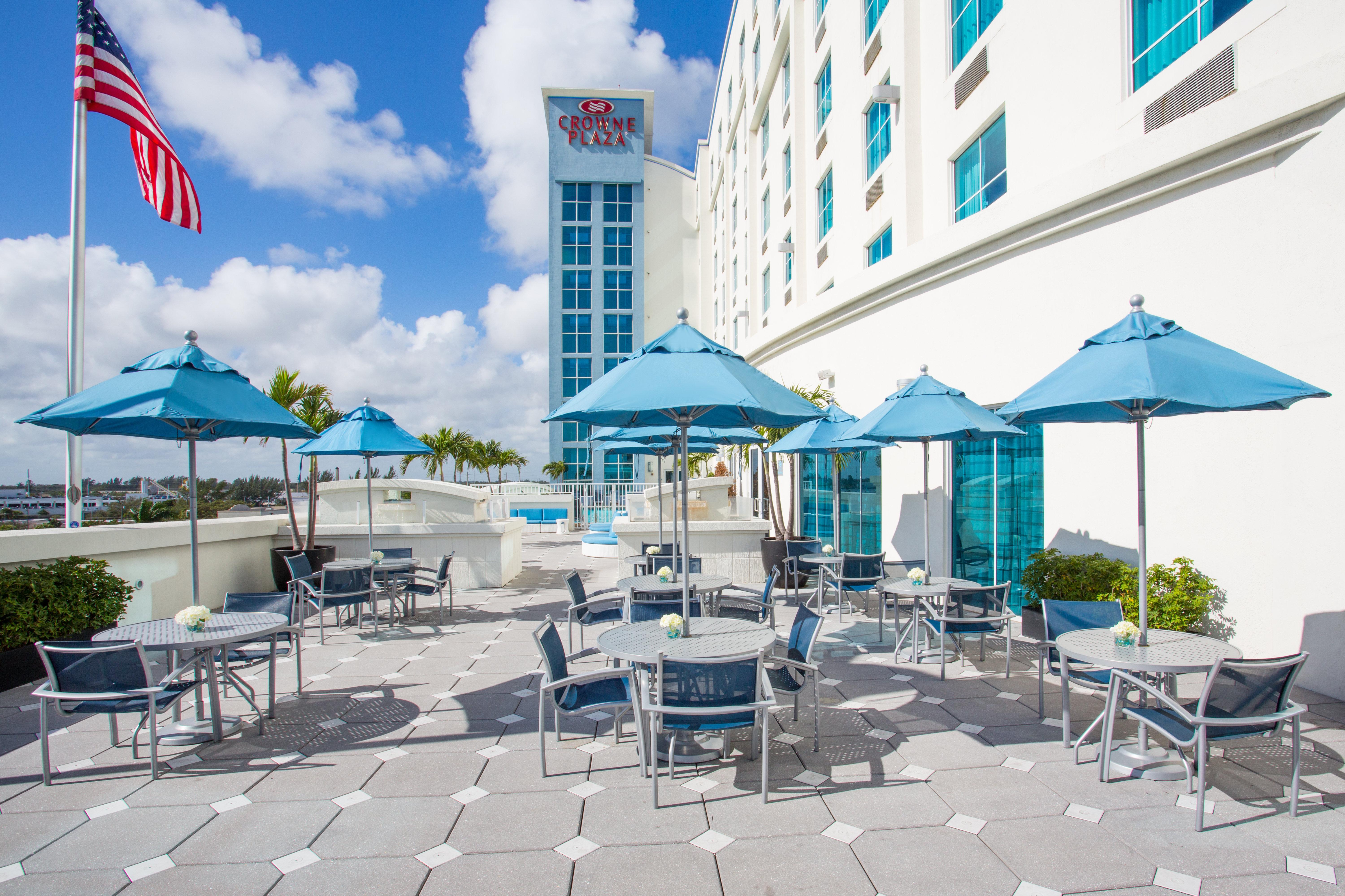 Crowne Plaza Hotel & Resorts Fort Lauderdale Airport/ Cruise, An Ihg Hotel Exterior photo